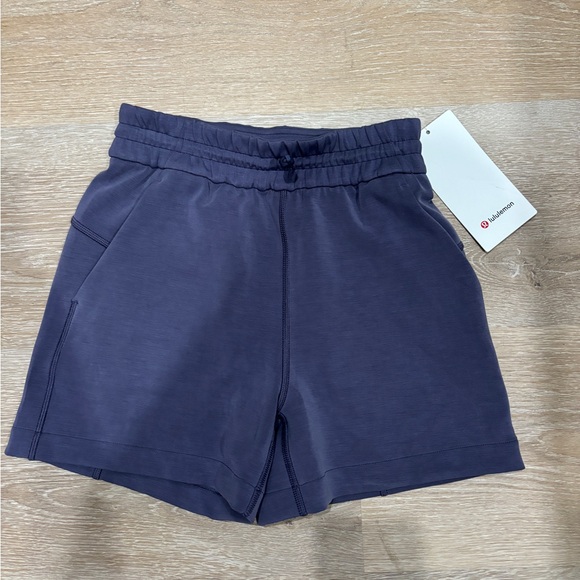 NWT Lululemon Softstreme High Rise Short 4” - Picture 5 of 11